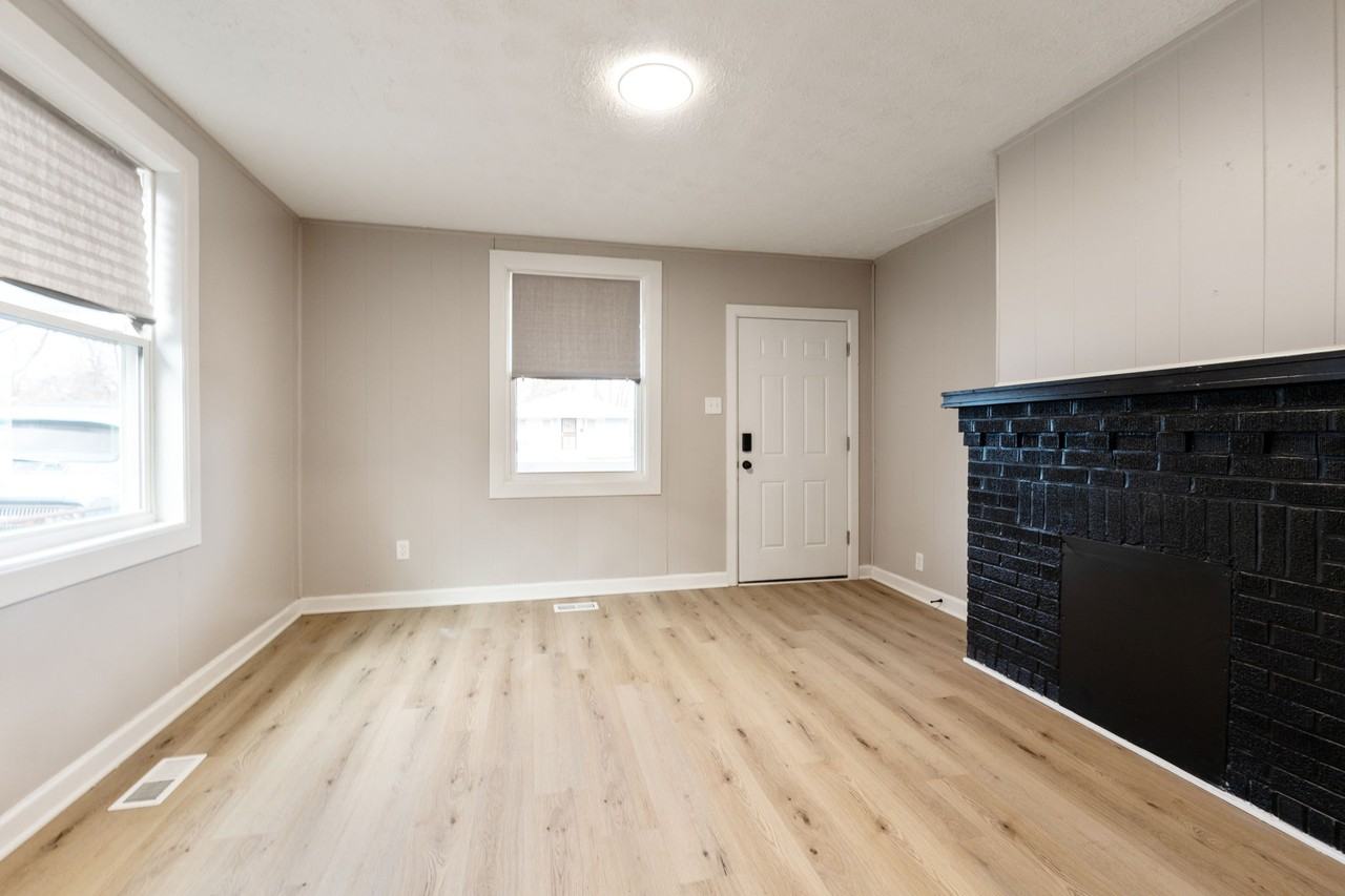 2045 Briarwood Ave #1 - Photo 4 of 18