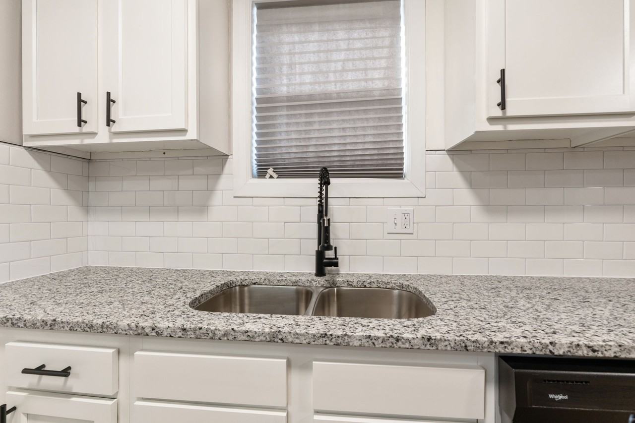 2045 Briarwood Ave #1 - Photo 7 of 18