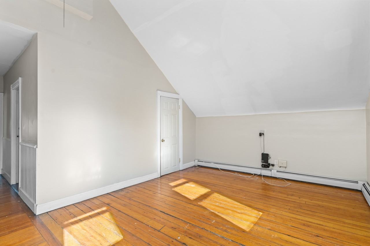 138 Penn Street #3 - Photo 3 of 12