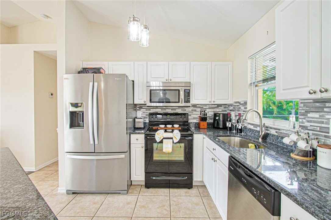 2144 Southwest 19th Avenue - Photo 7 of 30