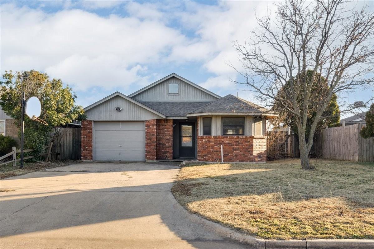 3916 Sw Mesquite Dr #1 - Photo 3 of 20