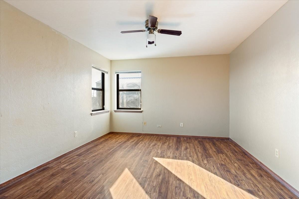 3916 Sw Mesquite Dr #1 - Photo 5 of 20