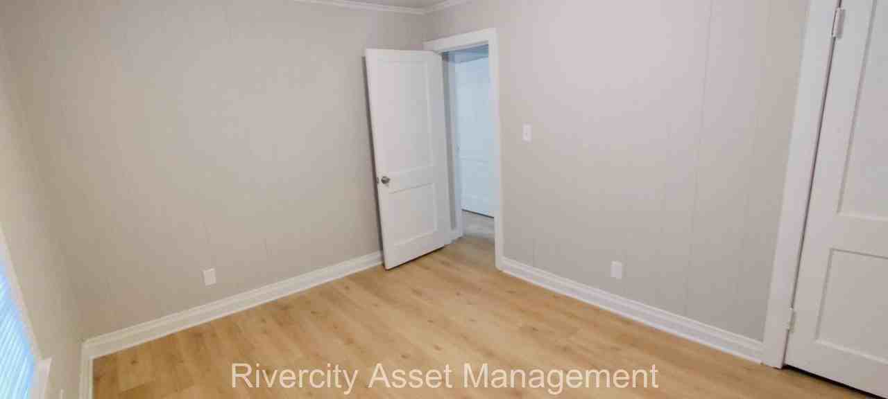 1757 Euclid Avenue #1 - Photo 6 of 10