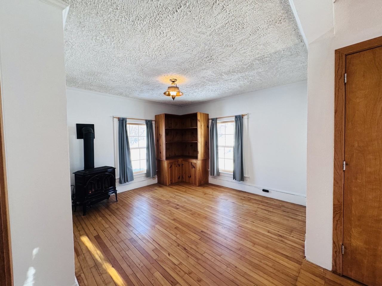 240 Pine St #1 - Photo 2 of 18