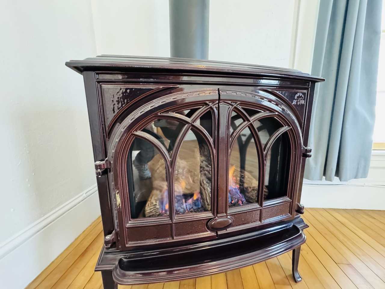240 Pine St #1 - Photo 5 of 18