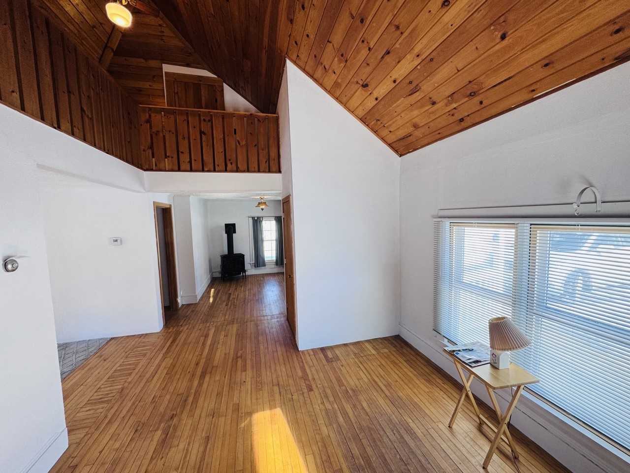 240 Pine St #1 - Photo 6 of 18