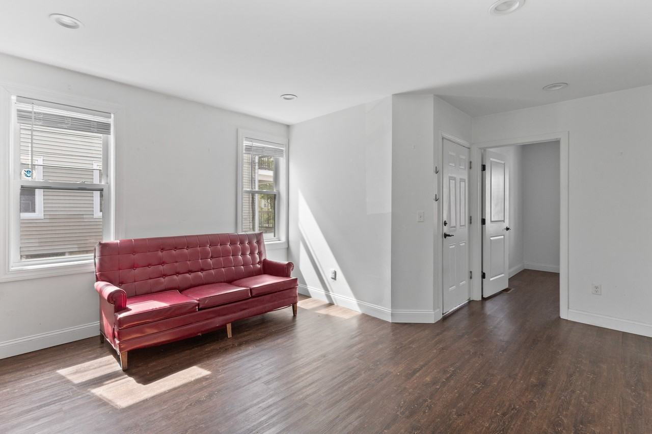 15 East Transit Street #1 - Photo 4 of 21