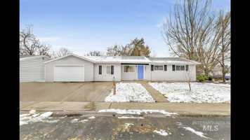 featured image of 3901 West Stacy Drive #1