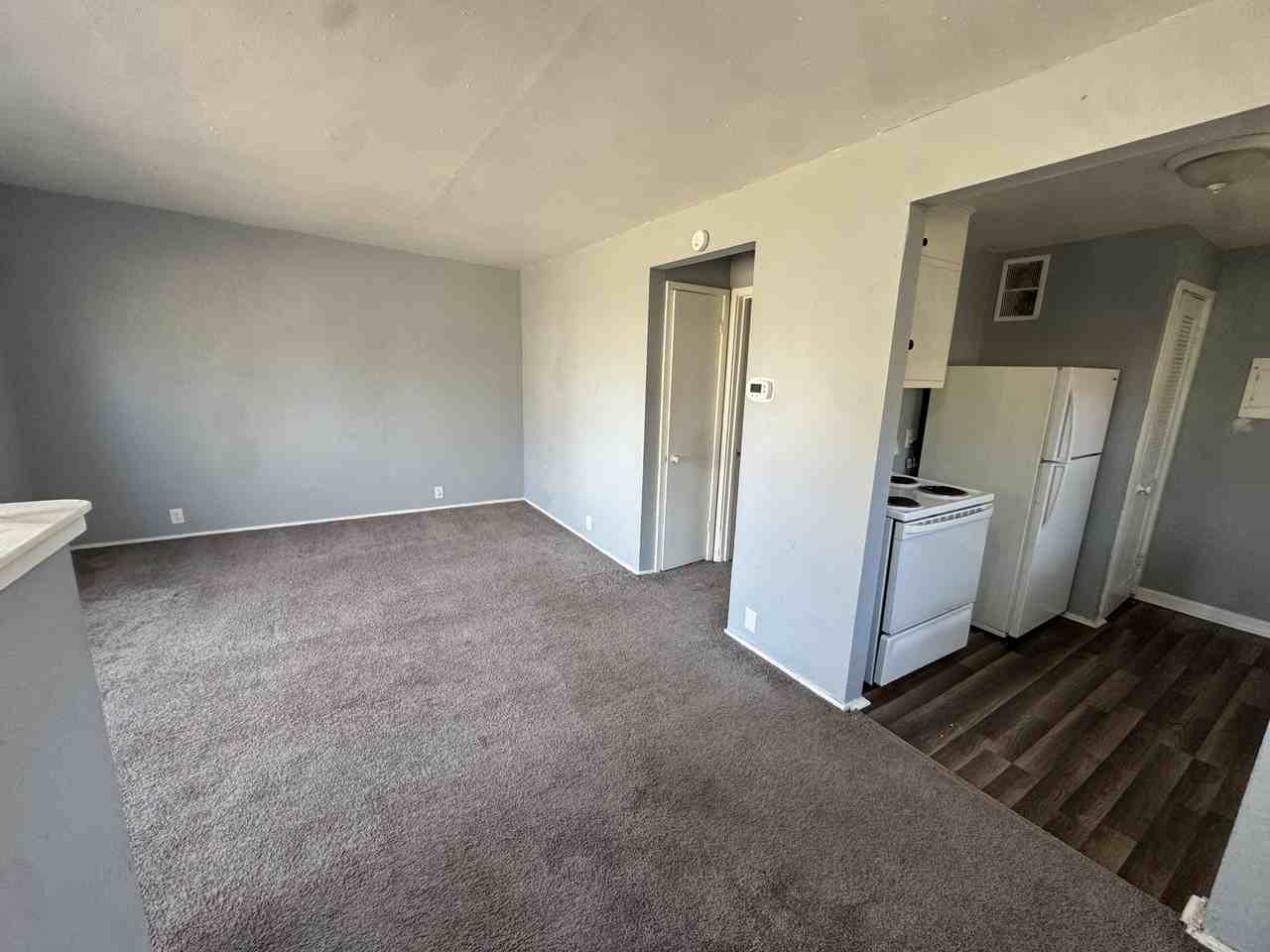 1207 East 11th Street #1 - Photo 5 of 8