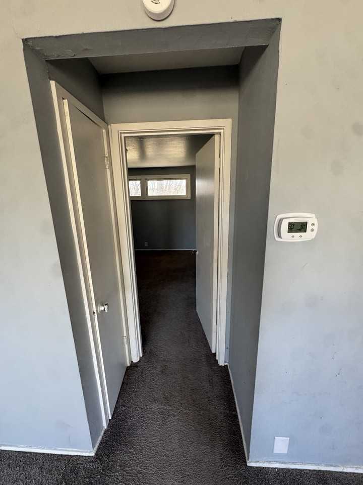 1207 East 11th Street #1 - Photo 6 of 8