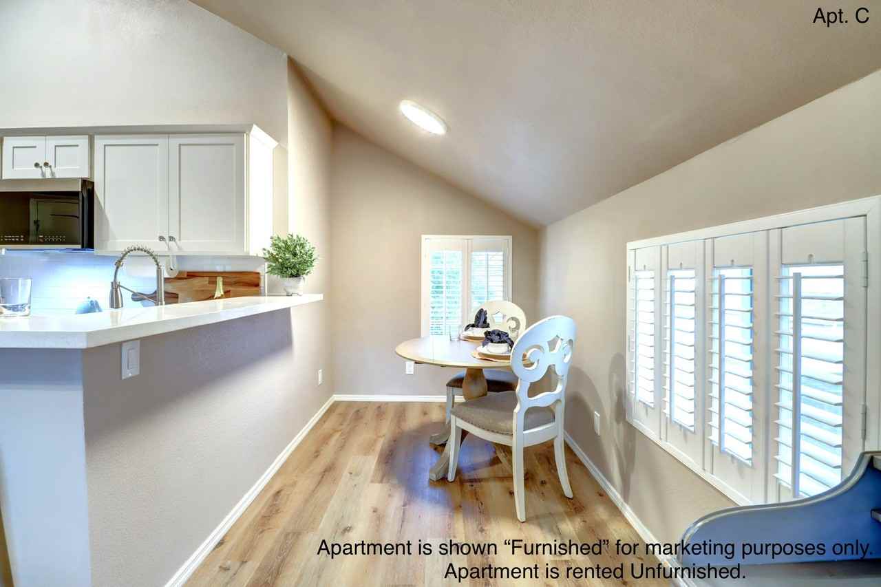 109 N Pleasant St #C - Photo 4 of 13