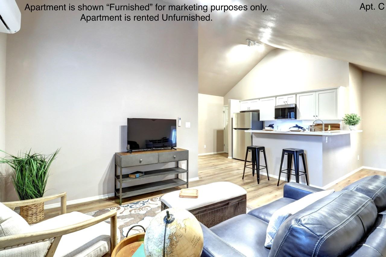 109 N Pleasant St #C - Photo 6 of 13