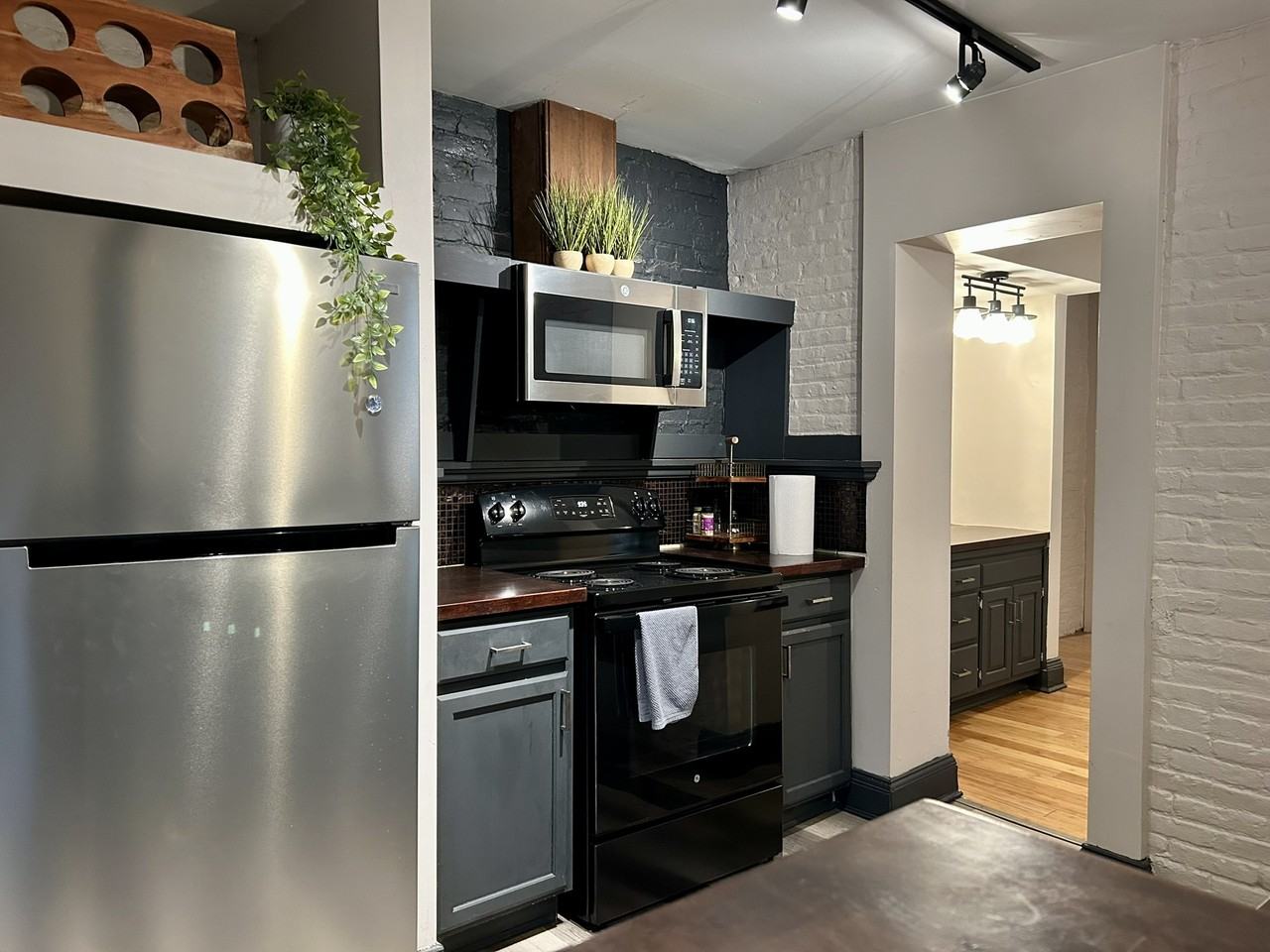 225 East King Street #1 - Photo 3 of 14