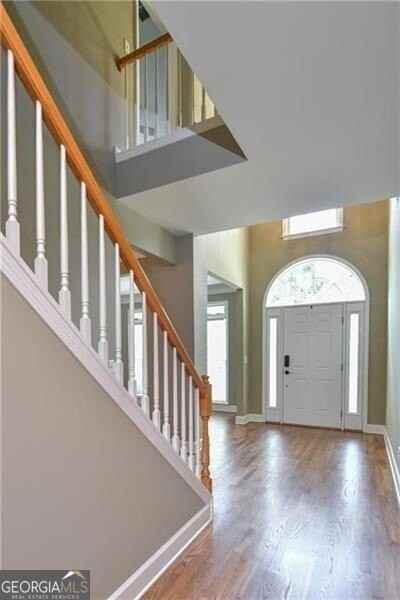 905 Lancaster Way - Photo 3 of 36