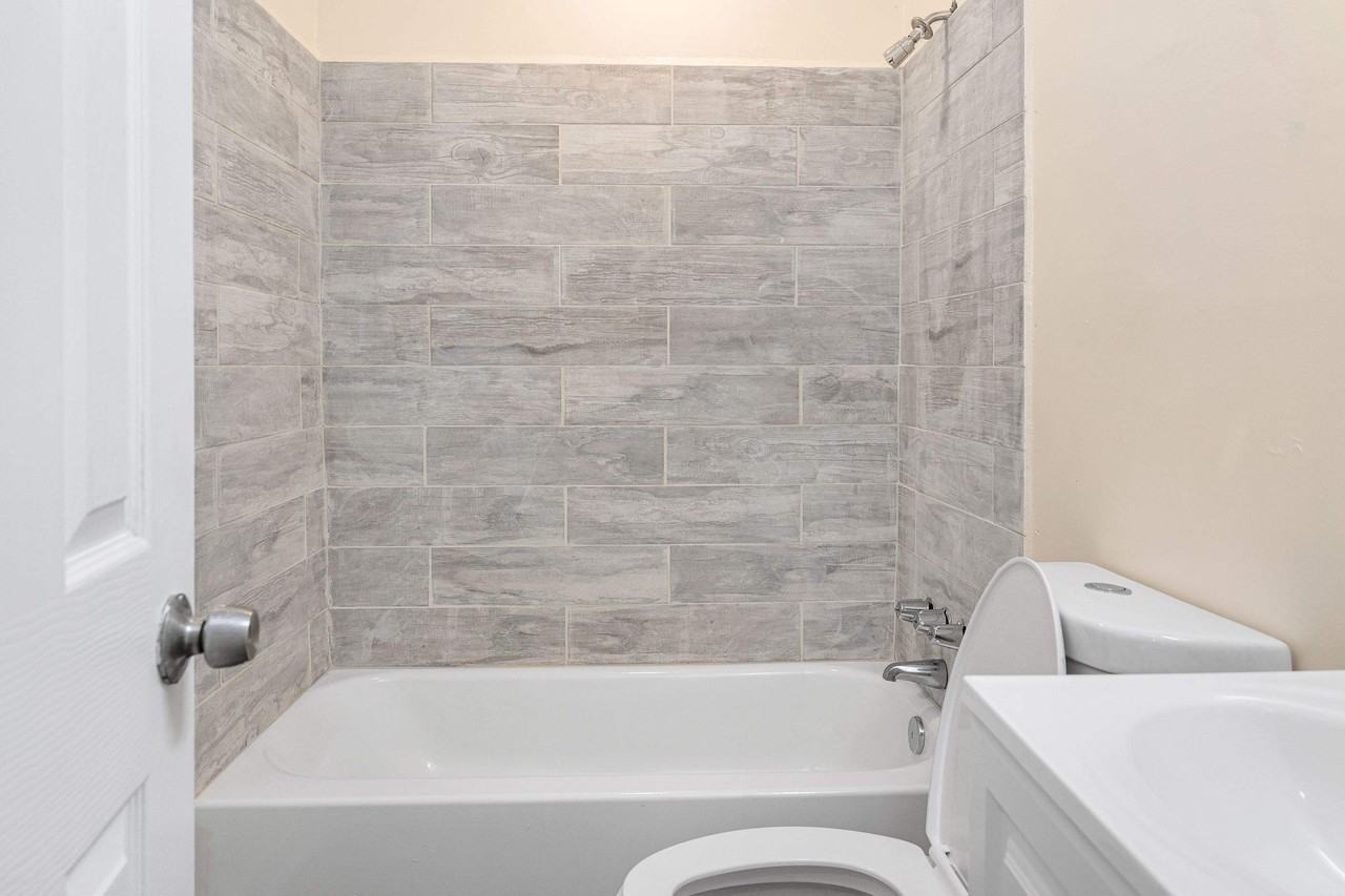 2869 Greenwood Avenue #1 - Photo 3 of 13