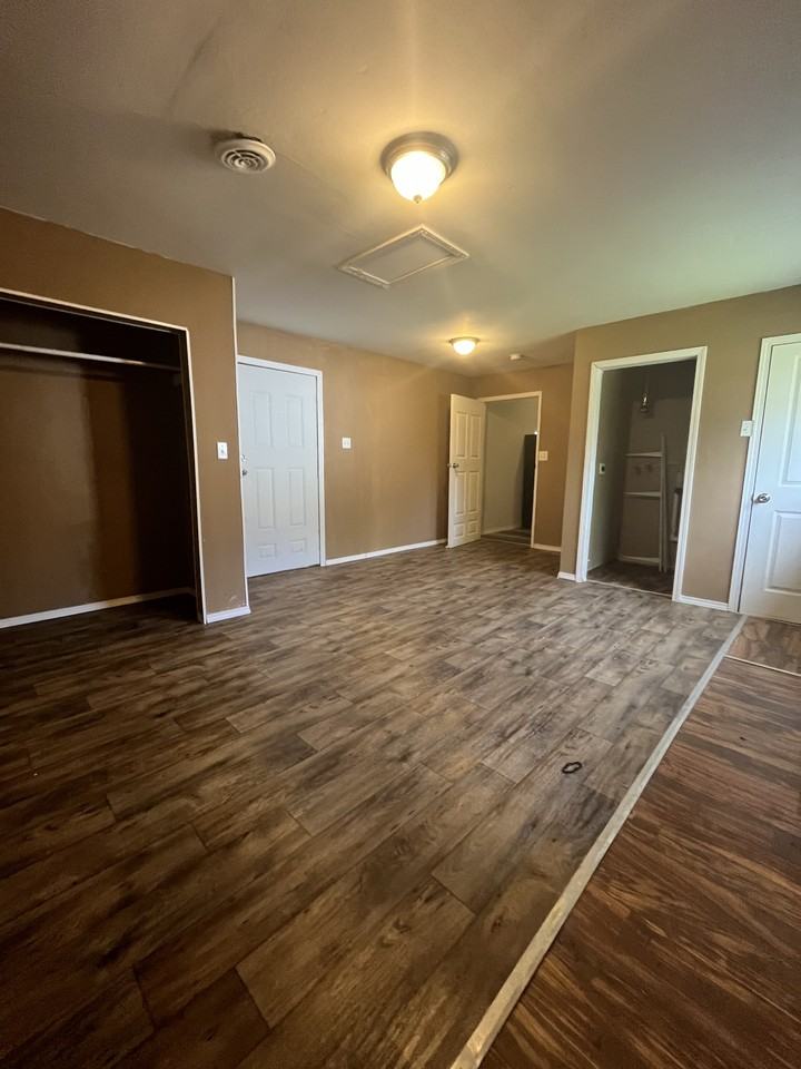 34 Louise Lane #1 - Photo 5 of 9