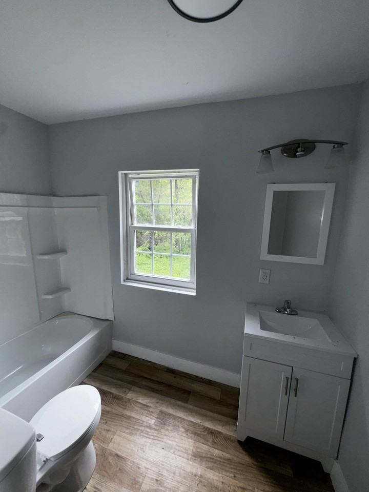 1009 Ellsworth Place #1 - Photo 4 of 10