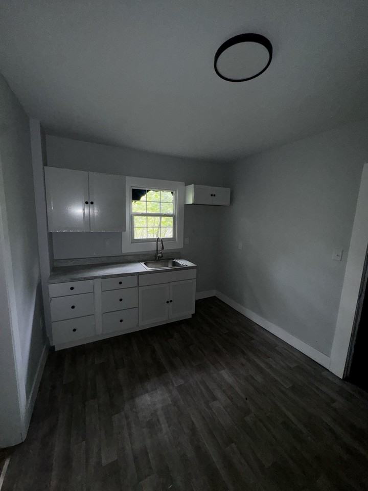 1009 Ellsworth Place #1 - Photo 7 of 10