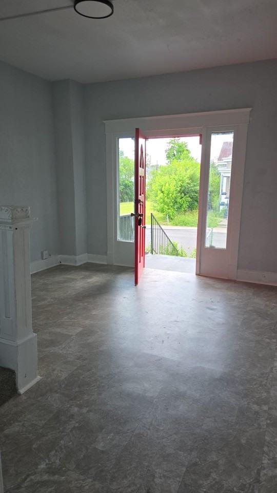 669 S 35th St #1 - Photo 2 of 13