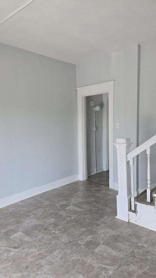 669 S 35th St #1 - Photo 5 of 13