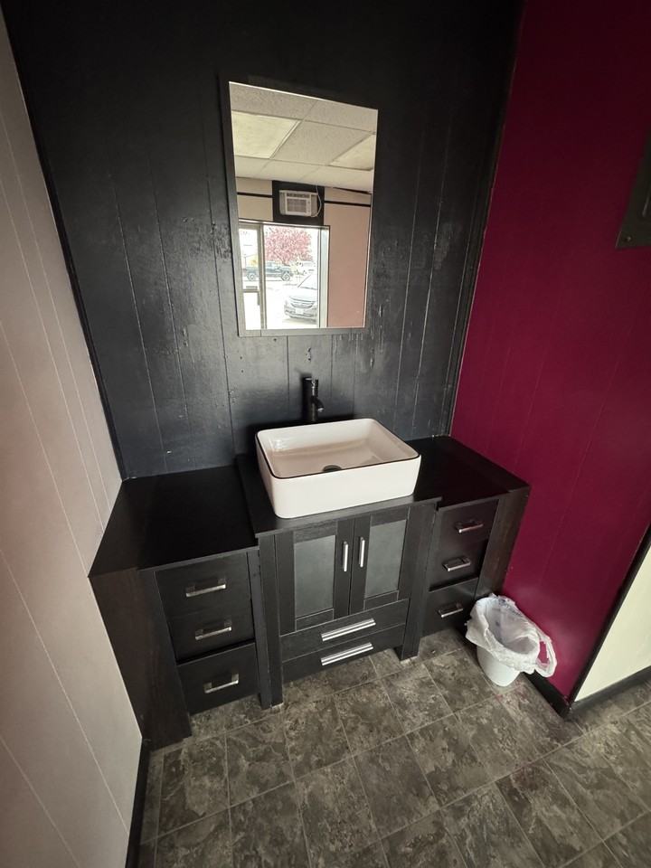 307 West Adams Street #1 - Photo 2 of 7