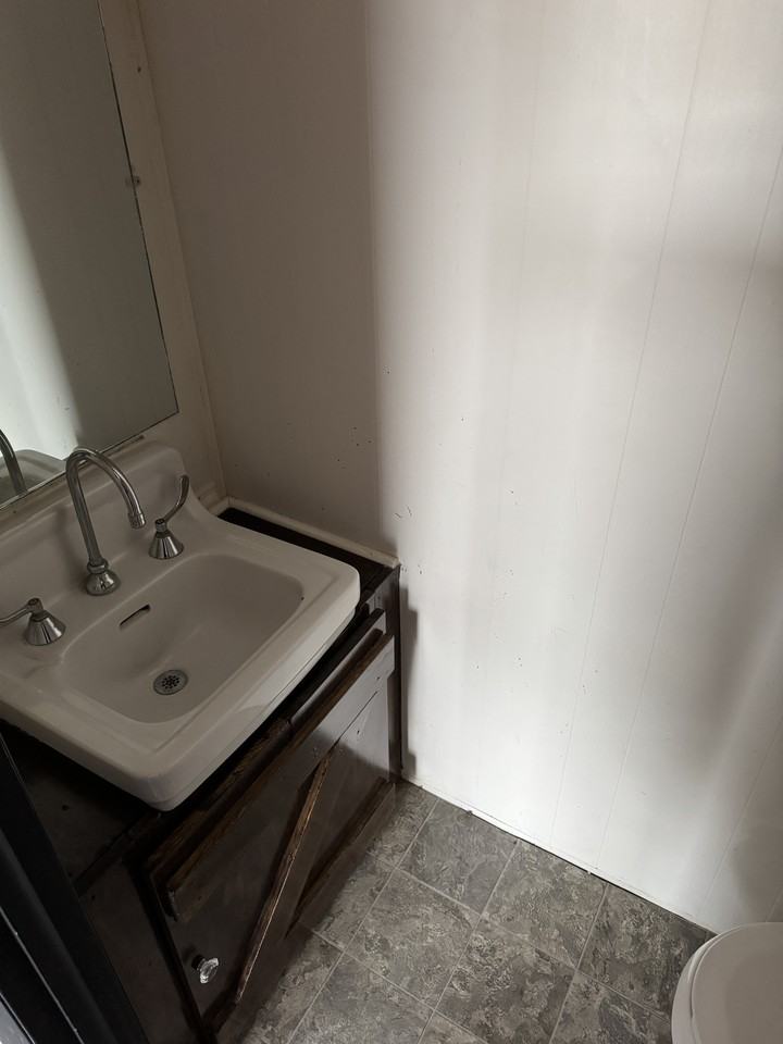 307 West Adams Street #1 - Photo 5 of 7