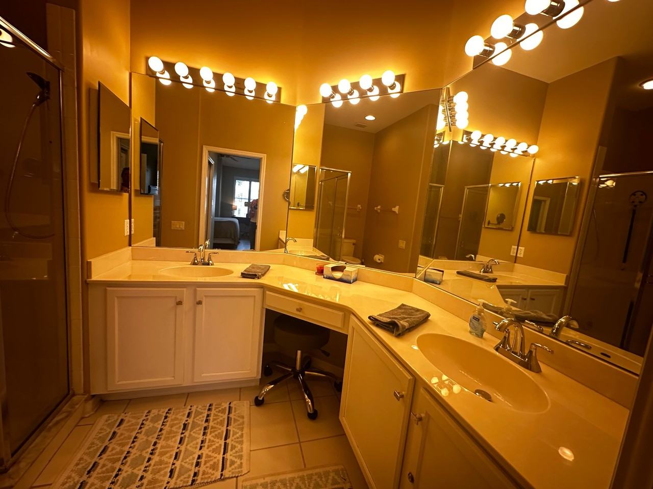 16411 Millstone Cir #201 - Photo 5 of 37