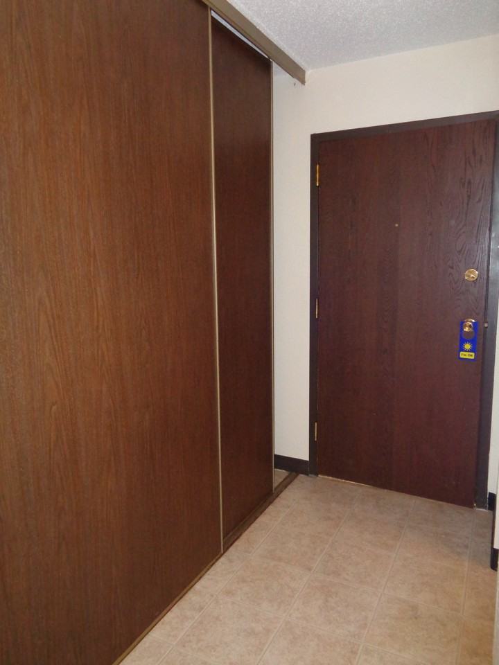 1173 Dewey Street #1 - Photo 5 of 15