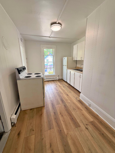 14 Willow St #4 - Photo 3 of 12