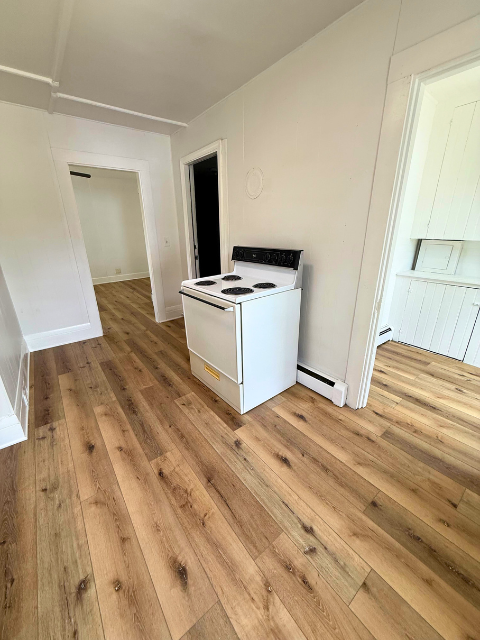 14 Willow St #4 - Photo 6 of 12