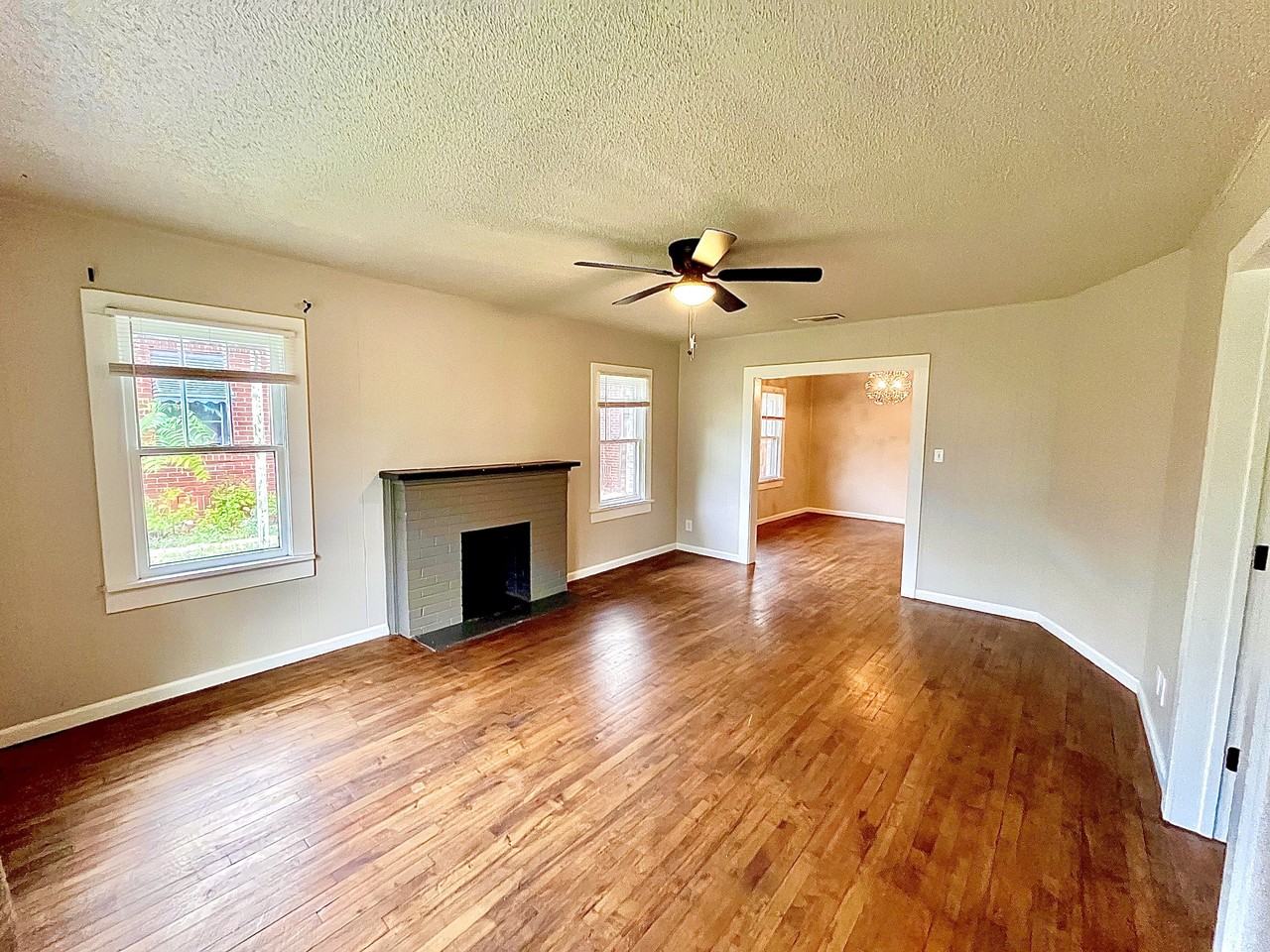 2104 20th St #1 - Photo 2 of 29