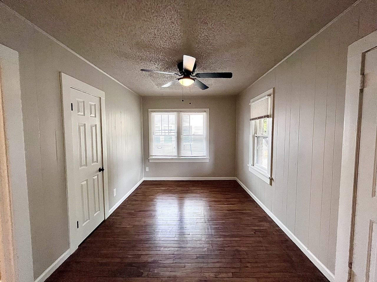 2104 20th St #1 - Photo 7 of 29