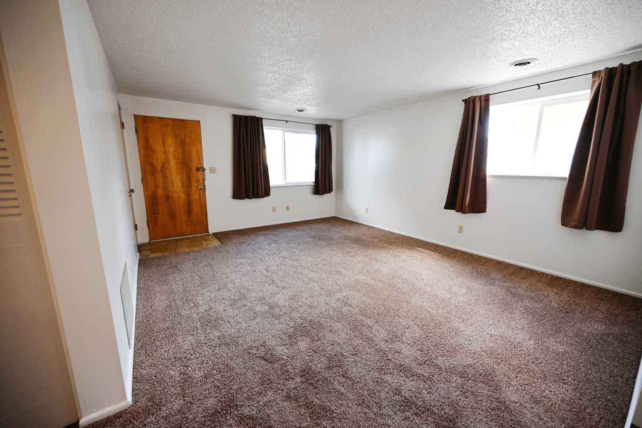 1104 3rd Ave W #5 - Photo 2 of 14