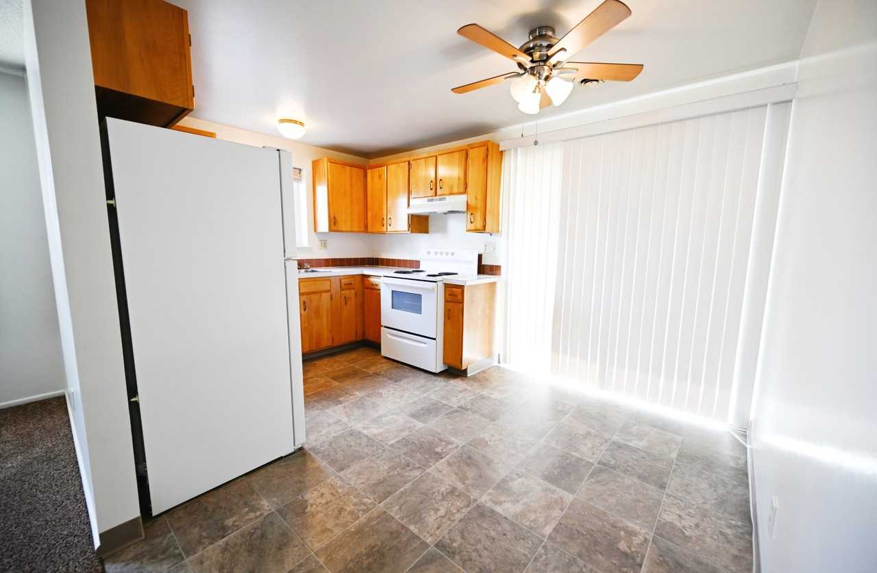 1104 3rd Ave W #5 - Photo 4 of 14