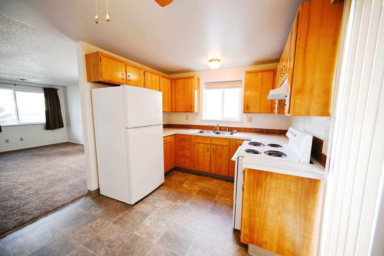 1104 3rd Ave W #5 - Photo 5 of 14