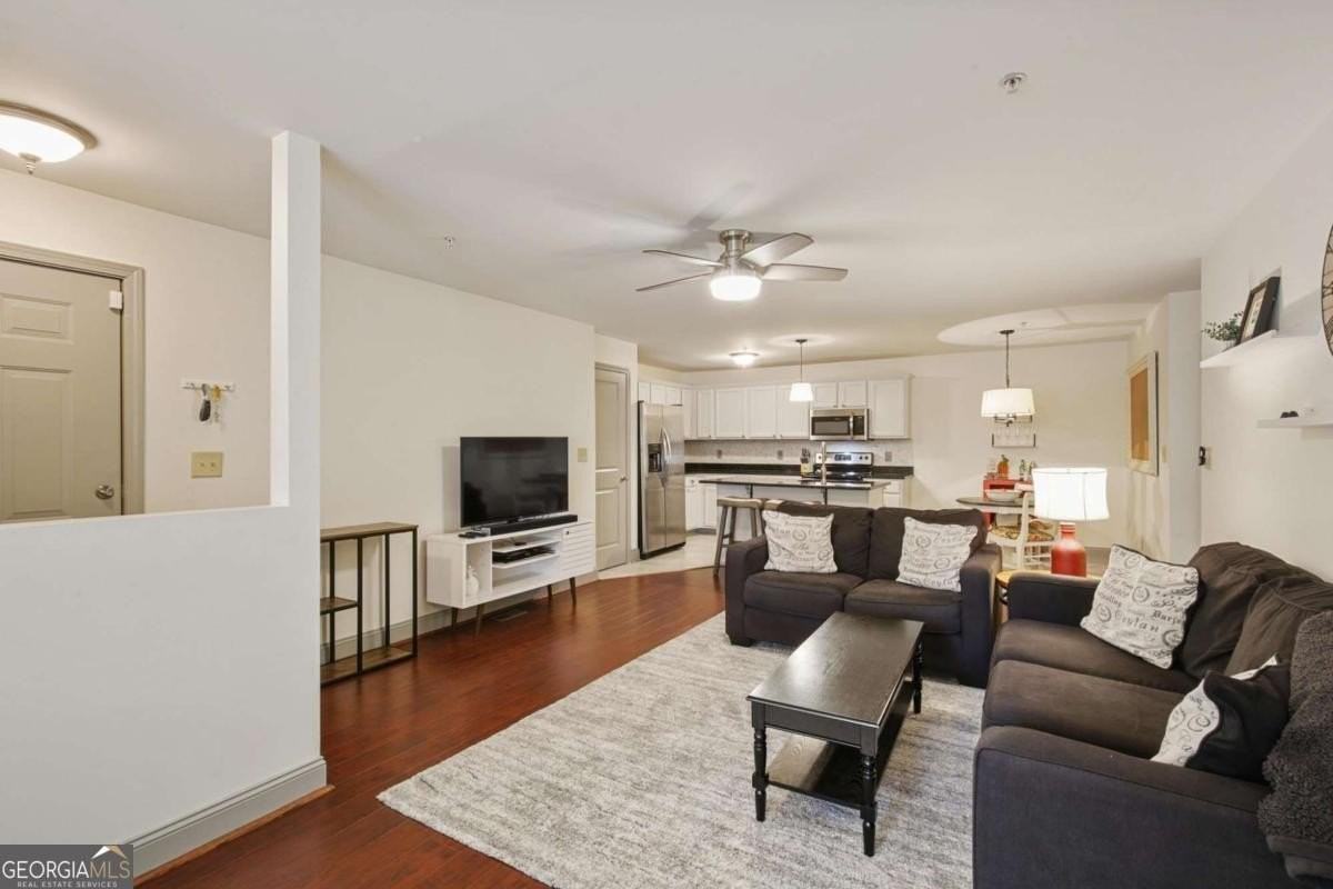 1002 Madison Ln Se - Photo 7 of 28