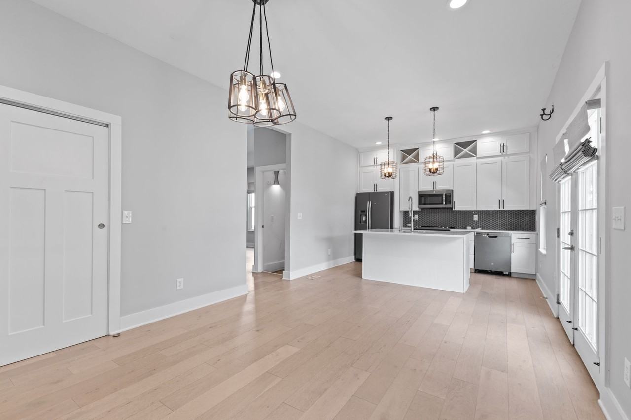 1806 Woodlawn Avenue #1 - Photo 7 of 25