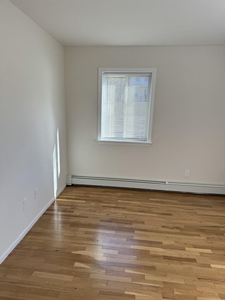 18 Waldron Avenue #2B - Photo 6 of 7