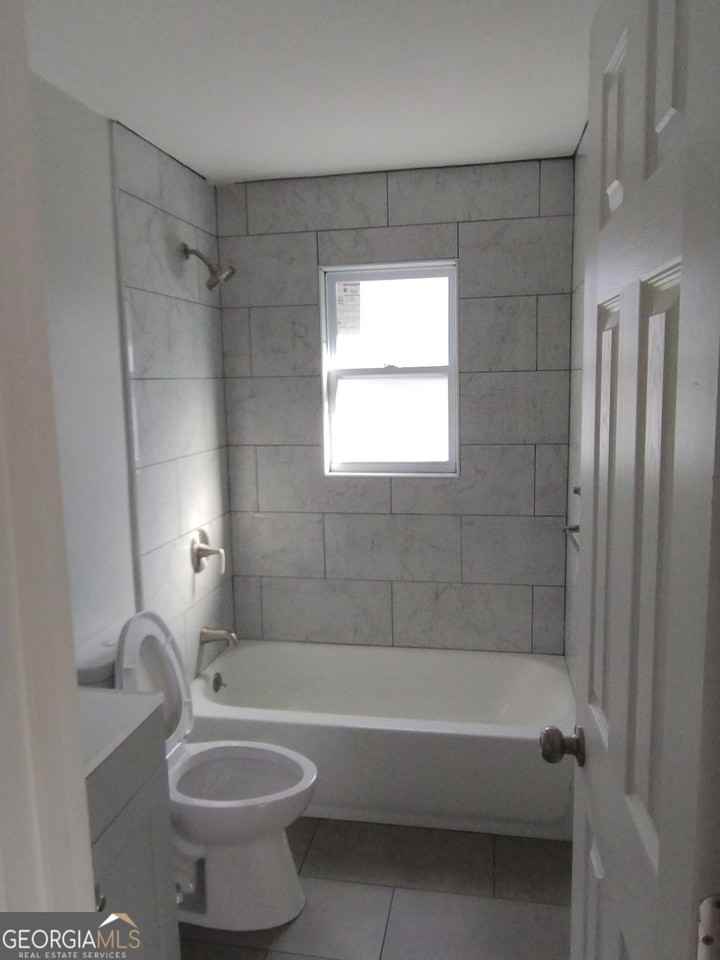 1112 Carroll St - Photo 3 of 5