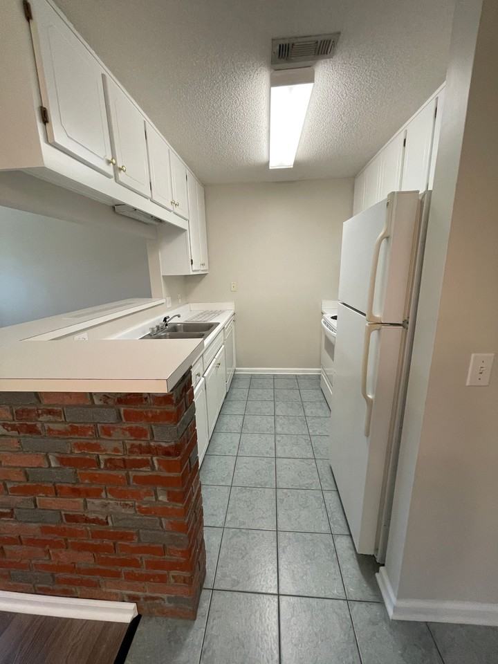 112 Candle Brook Dr #1 - Photo 4 of 13