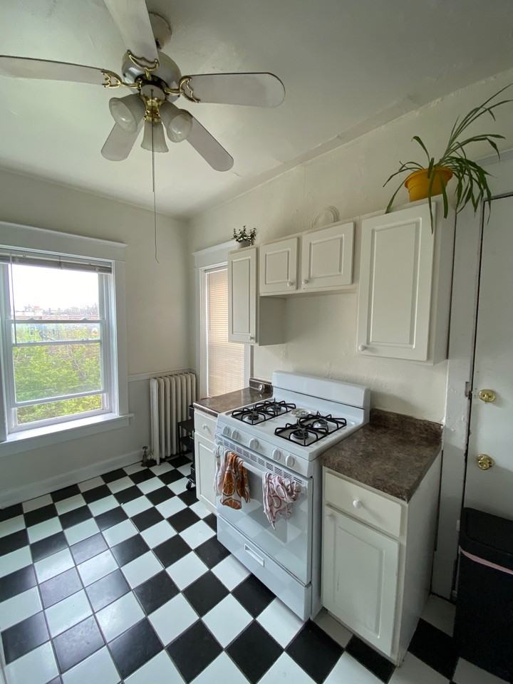 2534 North Farwell Avenue #5 - Photo 5 of 21