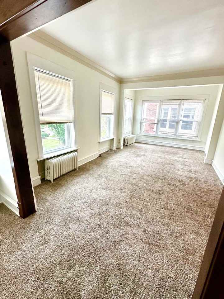 2534 North Farwell Avenue #5 - Photo 7 of 21