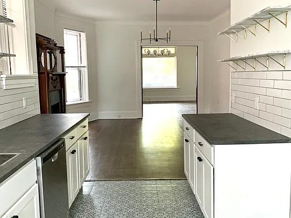 1382 Burdett Avenue #101 - Photo 4 of 18