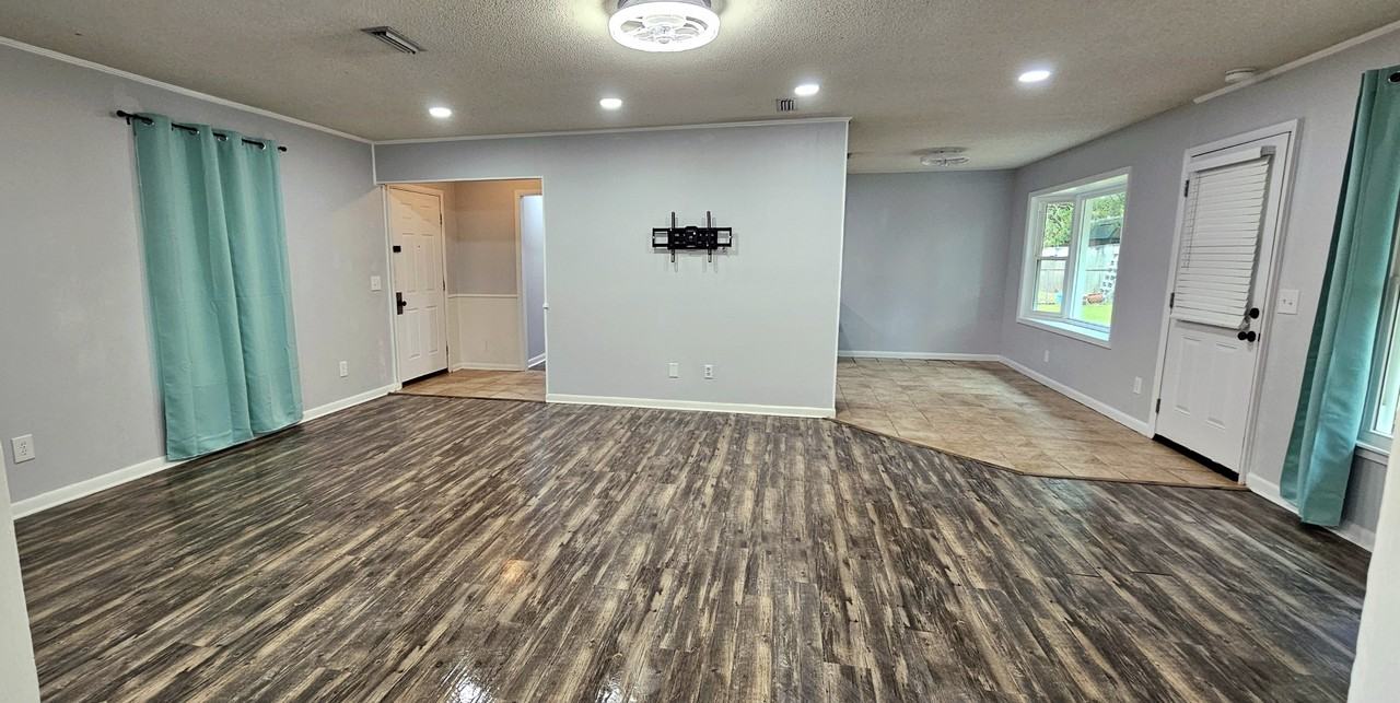 605 Melborne Drive #1 - Photo 2 of 33