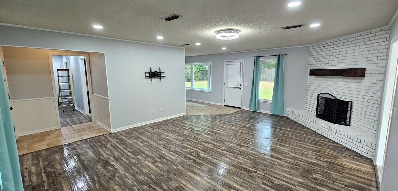 605 Melborne Drive #1 - Photo 5 of 33