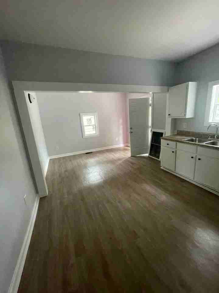 2034 49th Street #1 - Photo 4 of 16