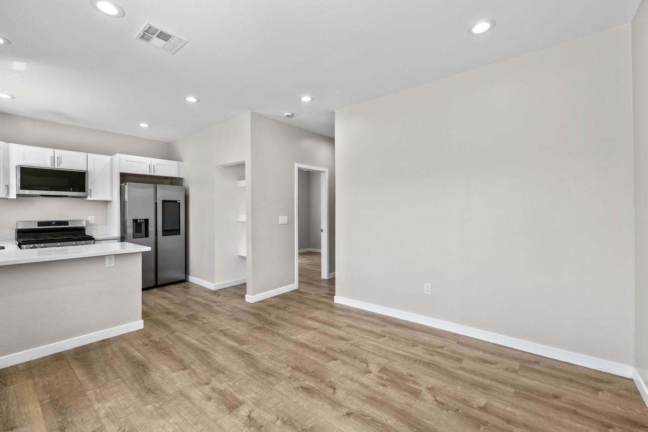 5010 54th St #1 - Photo 2 of 12