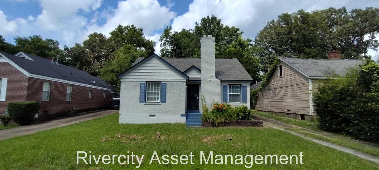 2386 Larose Avenue #1