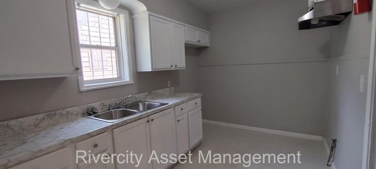 2386 Larose Ave #1 - Photo 4 of 10
