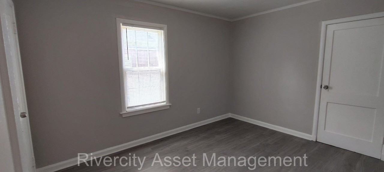 2386 Larose Ave #1 - Photo 7 of 10